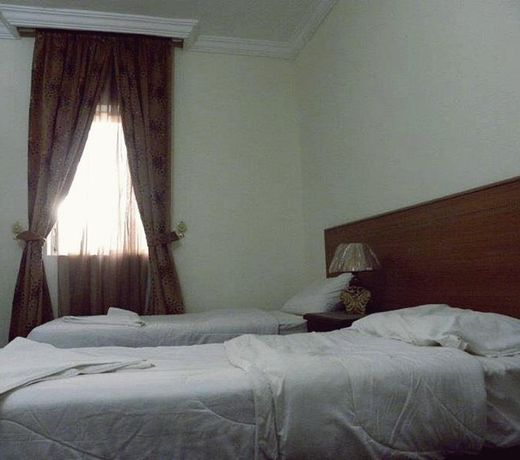Hana Hariry Hotel