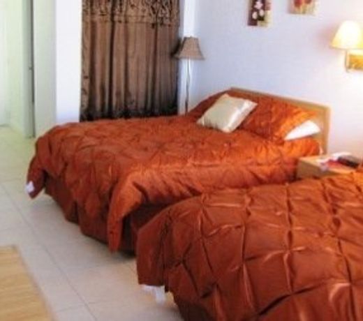 CASTAWAYS BEACH RESORT