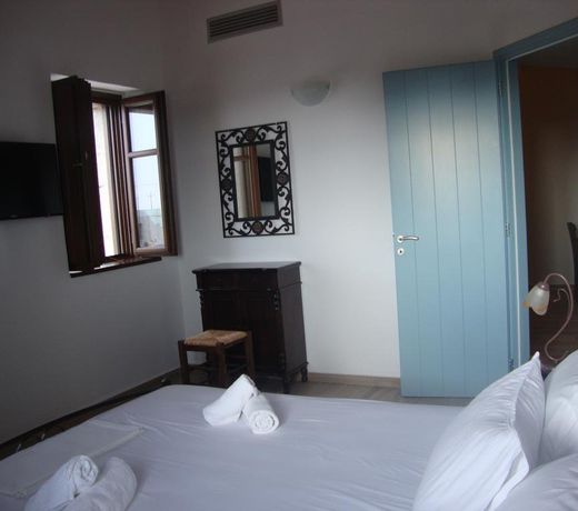 Koukouri Suites