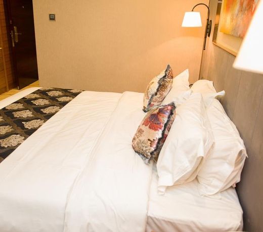 Zhongshan Huancheng Louis Hotel
