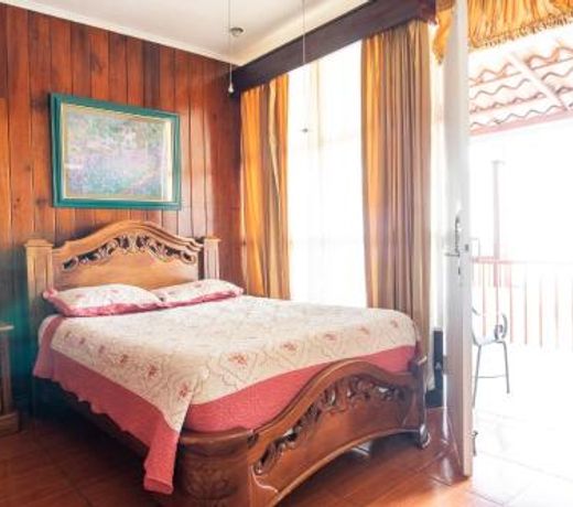 Hotel Sura