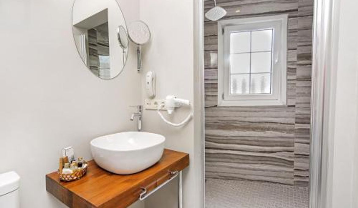 Almina Guest House