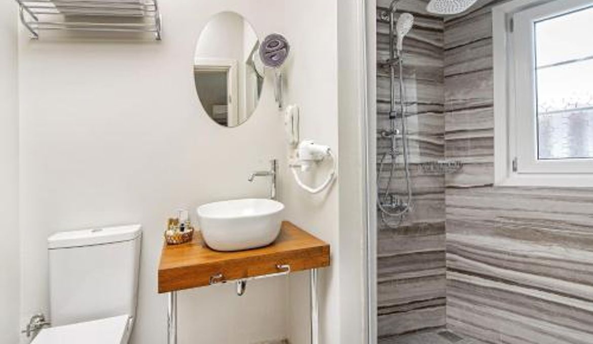 Almina Guest House