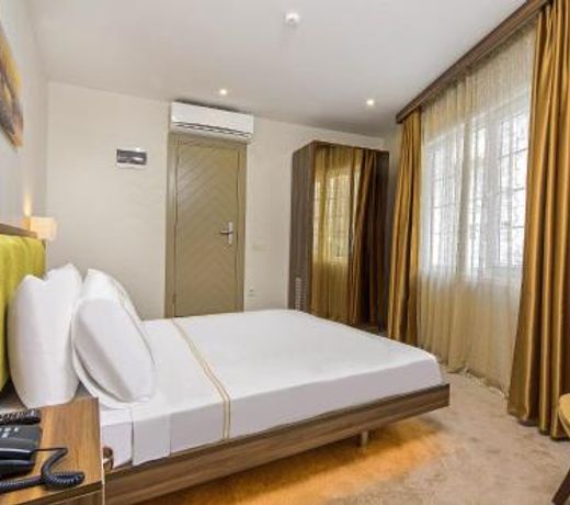 Almina Guest House