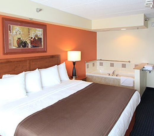 AmericInn by Wyndham Cedar Rapids/CID Airport