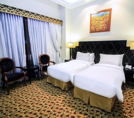 The Luneta Hotel