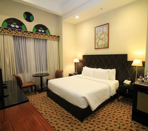The Luneta Hotel