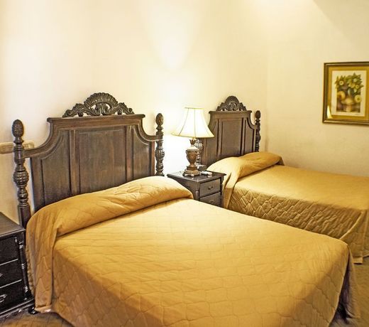 Hotel la Perla Leon