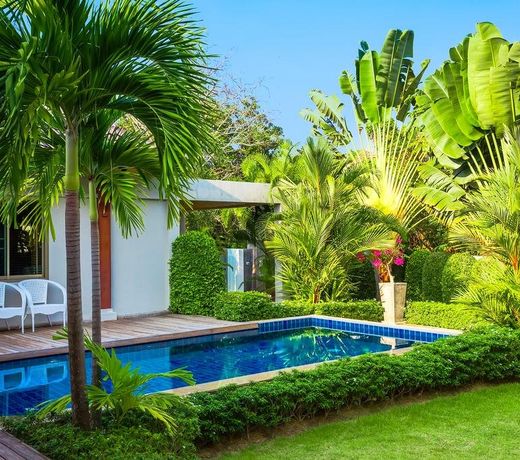 Villa Heni by TropicLook