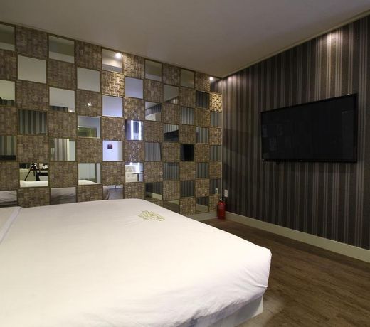 U & Songdo Hotel