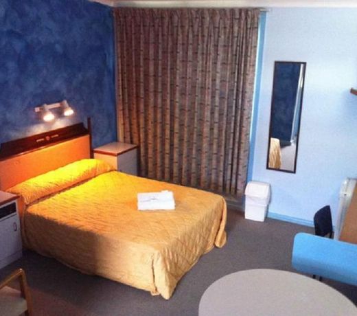 BUSHMANS RETREAT MOTOR INN