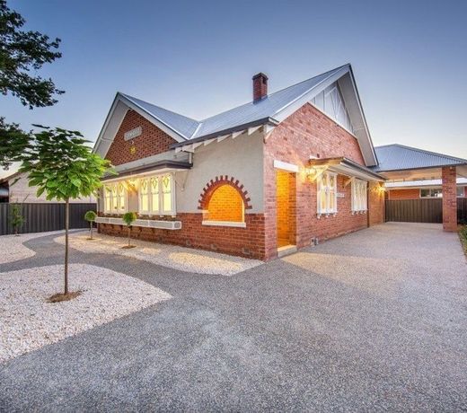 Fernhurst Albury