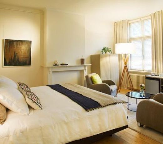B&B Alphabet - Luxury Guesthouse and Art Gallery