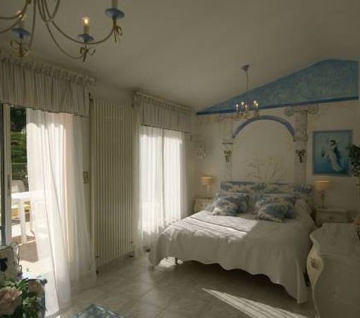 Lavish Villa in Mouans Sartoux with Sauna