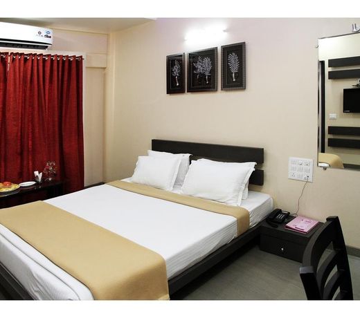 Hotel Yash Executive