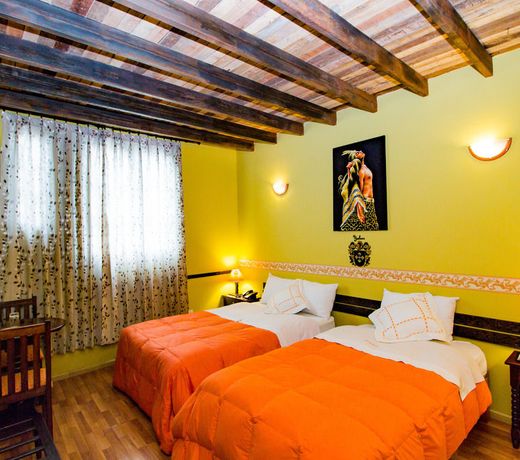 Yabar Hotel Plaza