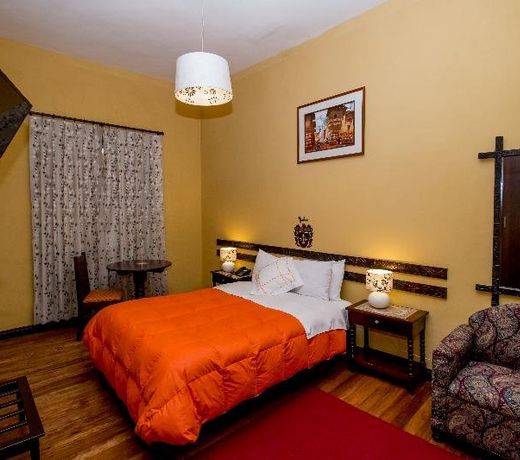 Yabar Hotel Plaza