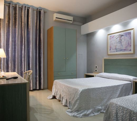Maximo Hotel