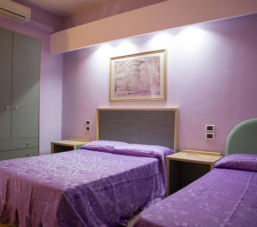 Maximo Hotel