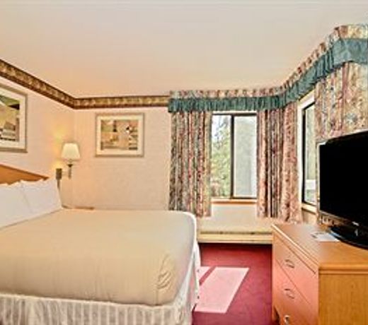 Friday Harbor Suites