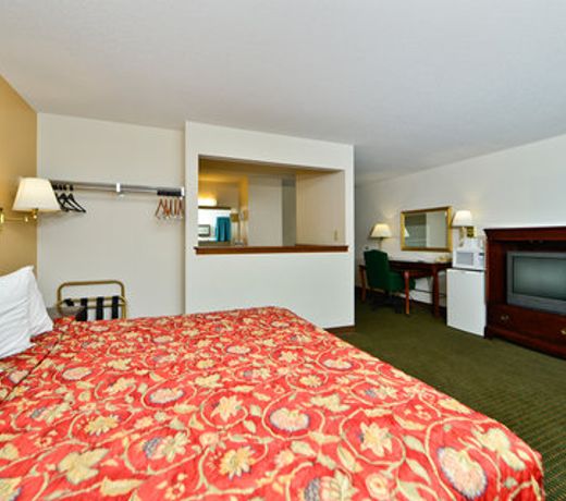HomeTown Inn