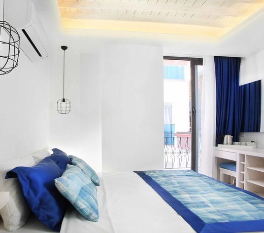 Nur Beach Hotel