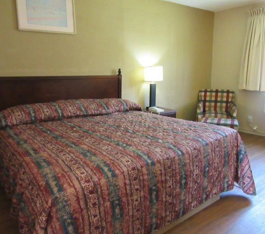 Bella Vista Inn and Suites