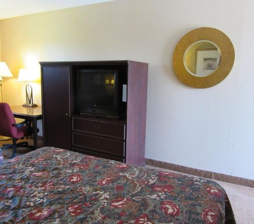 Bella Vista Inn and Suites
