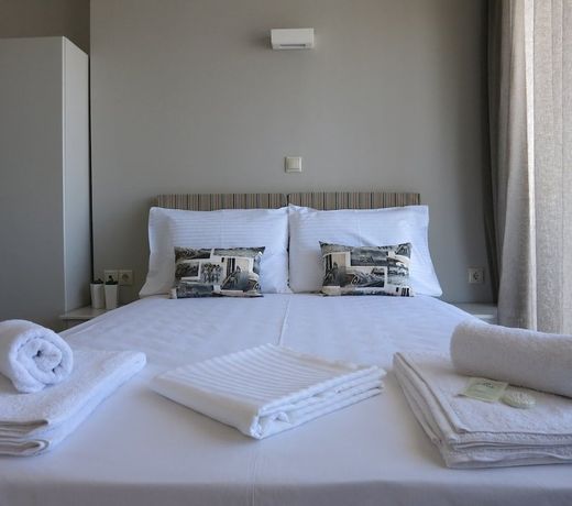Pantheon Aparthotel