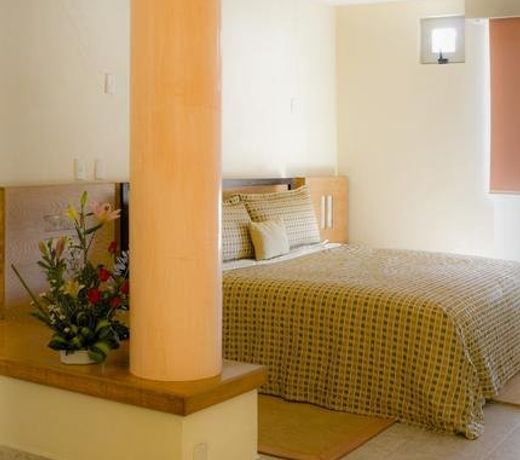 Flamingos Auto Hotel