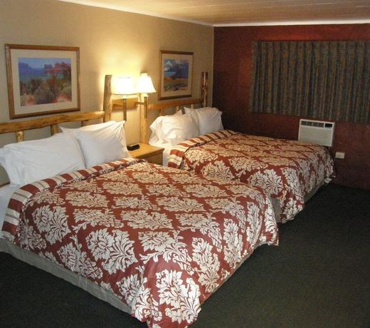 Sitzmark Chalet Inn