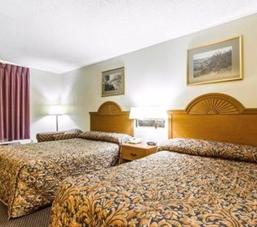 Econo Lodge & Suites Clarksville