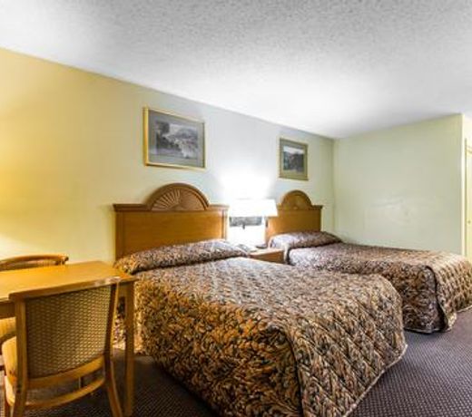 Econo Lodge & Suites Clarksville