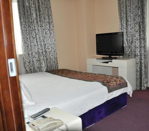 Rafael Hotel