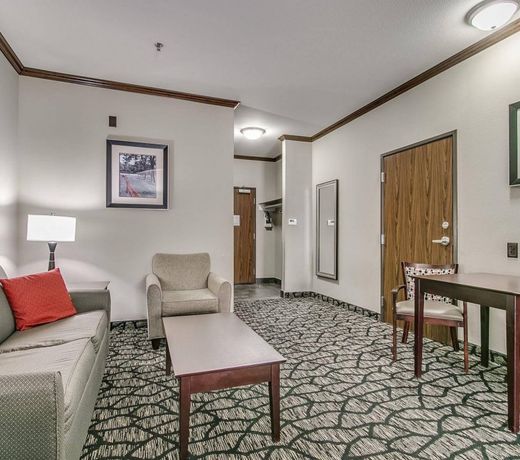Holiday Inn Express and Suites Lubbock South, an IHG Hotel