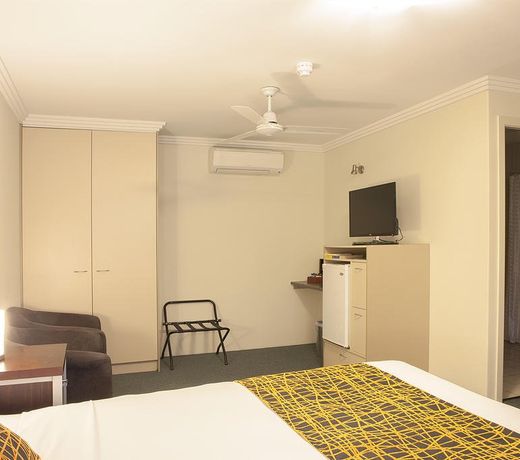 Mandarin Motel
