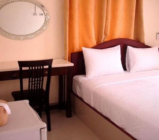 Naris Phuview Resort
