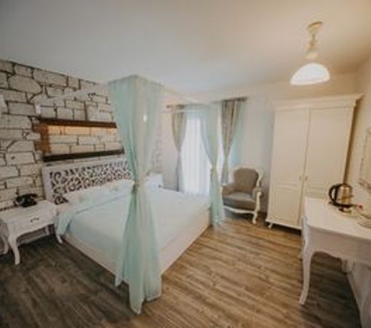 Derin Alacati