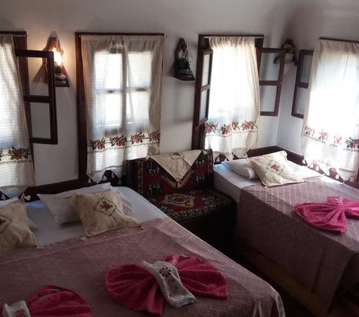 Beyaz KonaK Green Garden Hotel