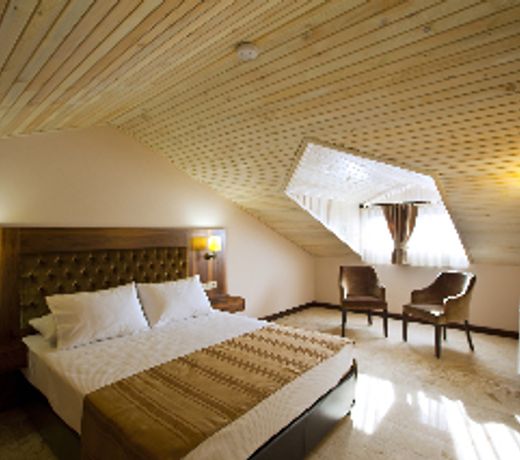 Montana Hotel