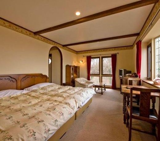 Kaedean Hotel