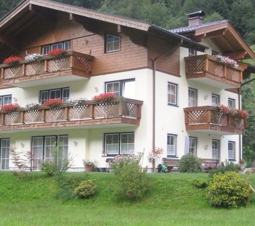 Spacious Apartment in GroBarl with Sauna