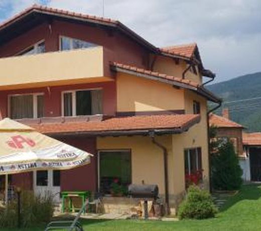 Ashkova House