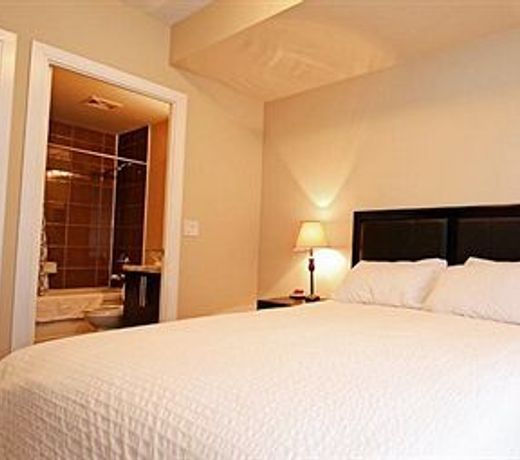 Red Maple Suites Mississauga