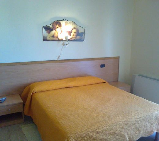 Life Hotel