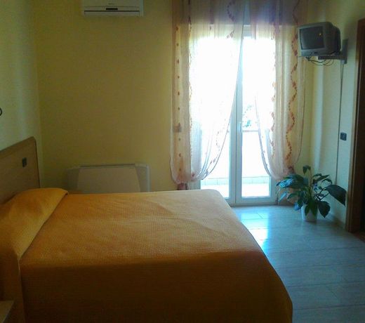 Life Hotel