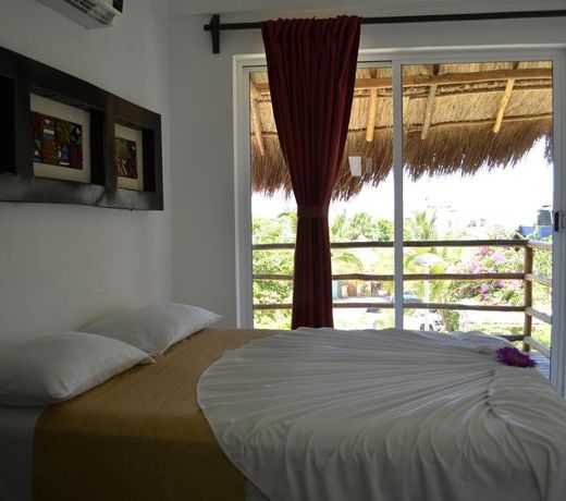 El Fuerte Beach Resort