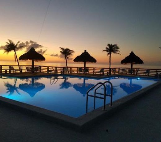 Caloosa Cove Resort & Marina