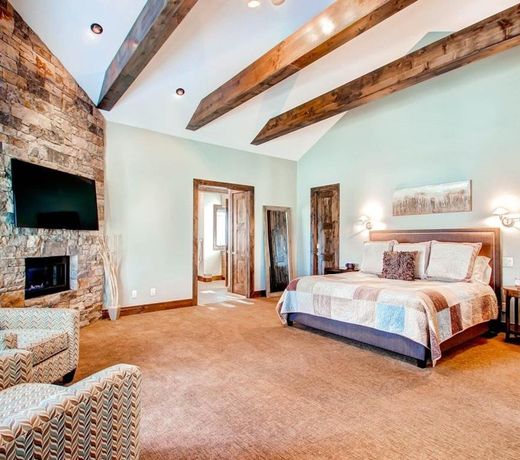Grand Vista Lodge