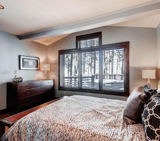 Grand Vista Lodge